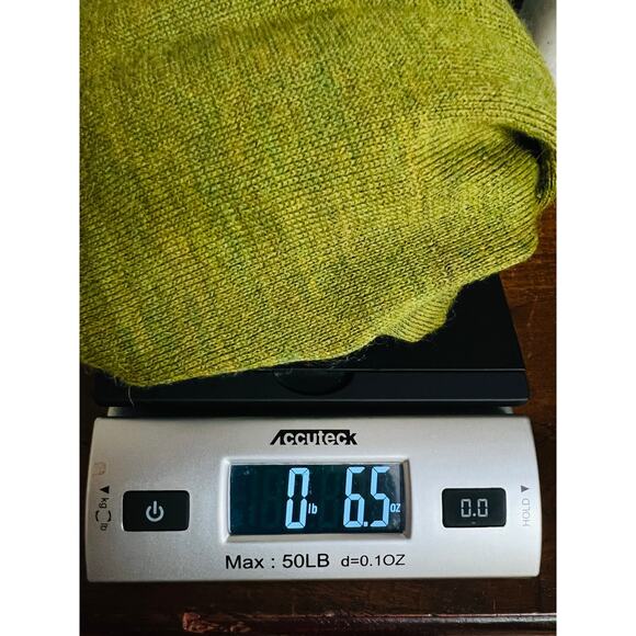 100% Baby Alpaca Made in Peru V-Neckline Sweater Long Sleeves Size Small - Picture 10 of 10